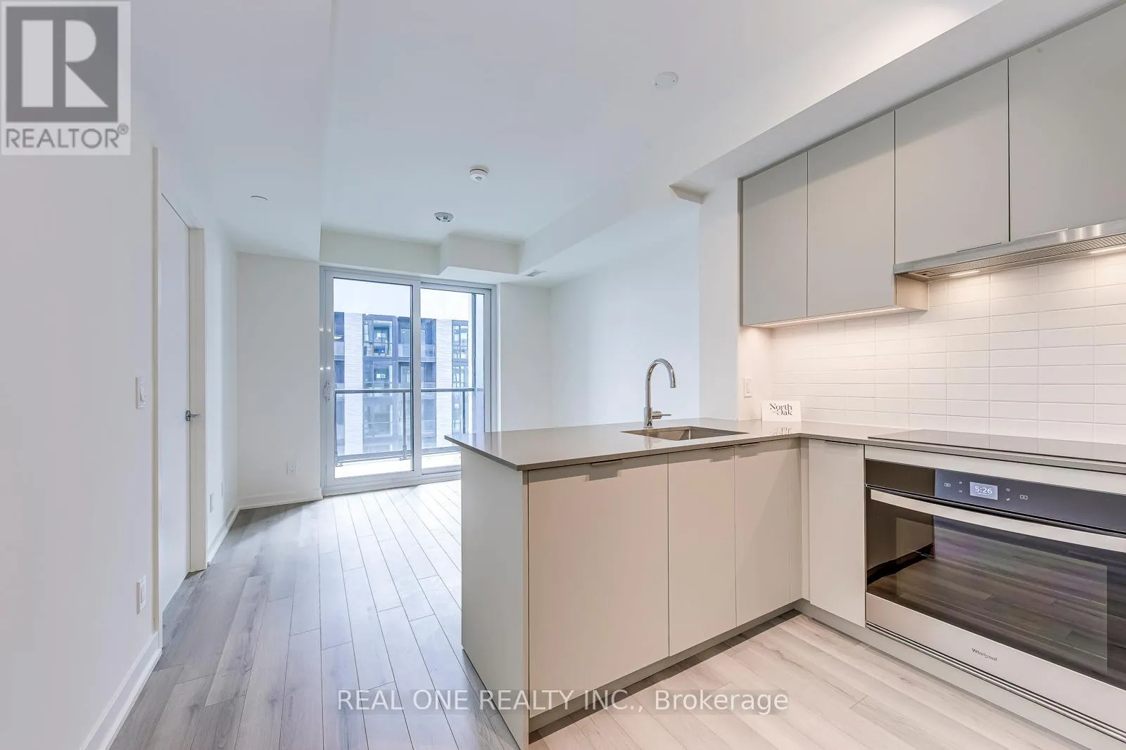 1510 - 3079 TRAFALGAR ROAD