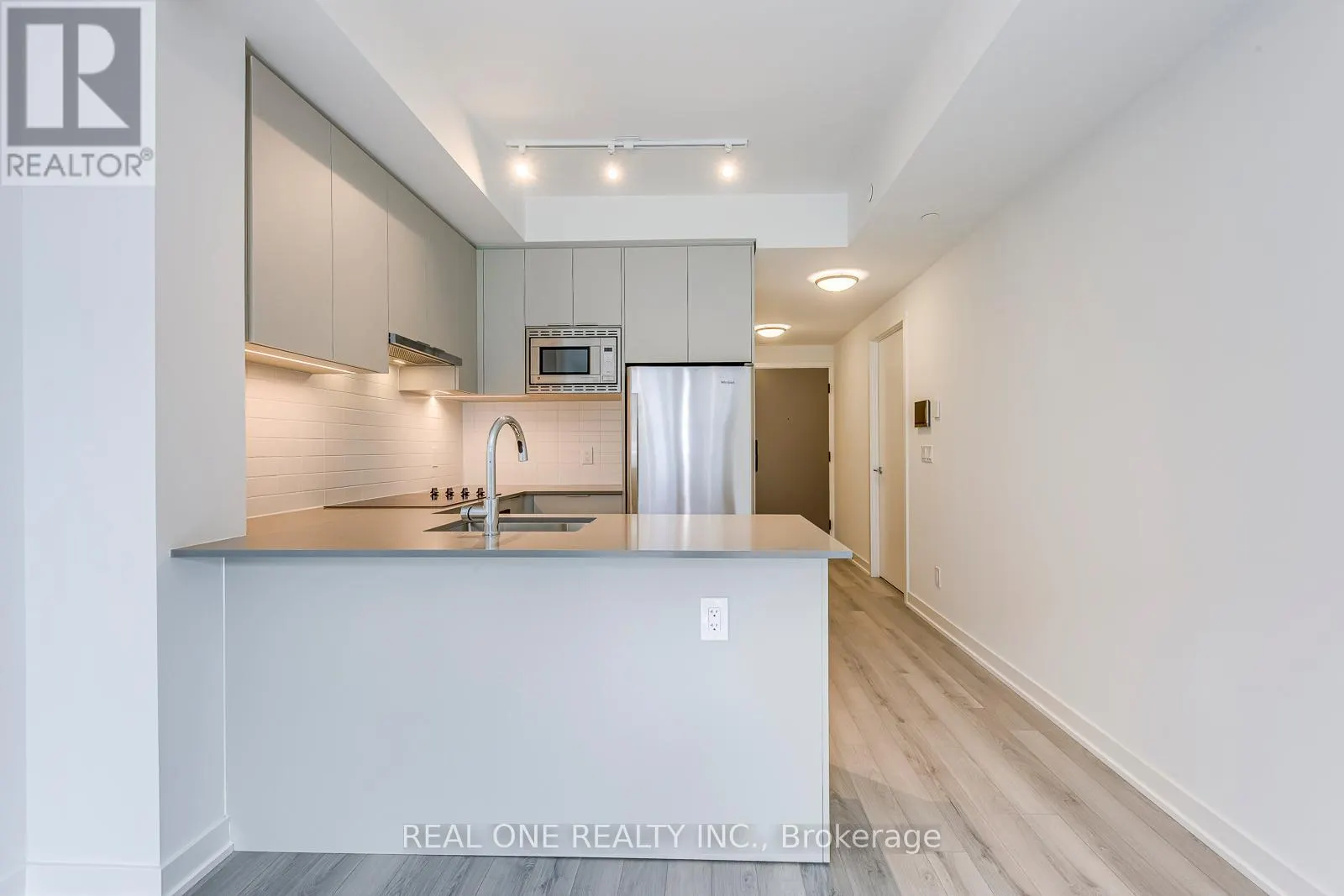 1510 - 3079 TRAFALGAR ROAD