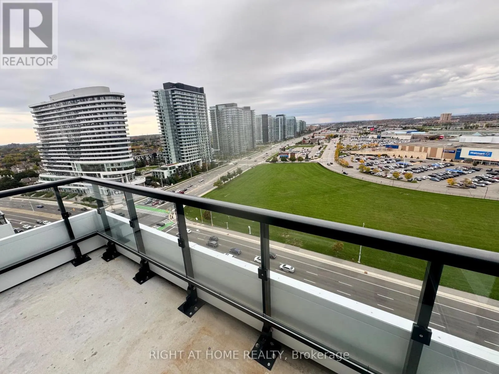 1501 - 2485 EGLINTON AVENUE W AVENUE