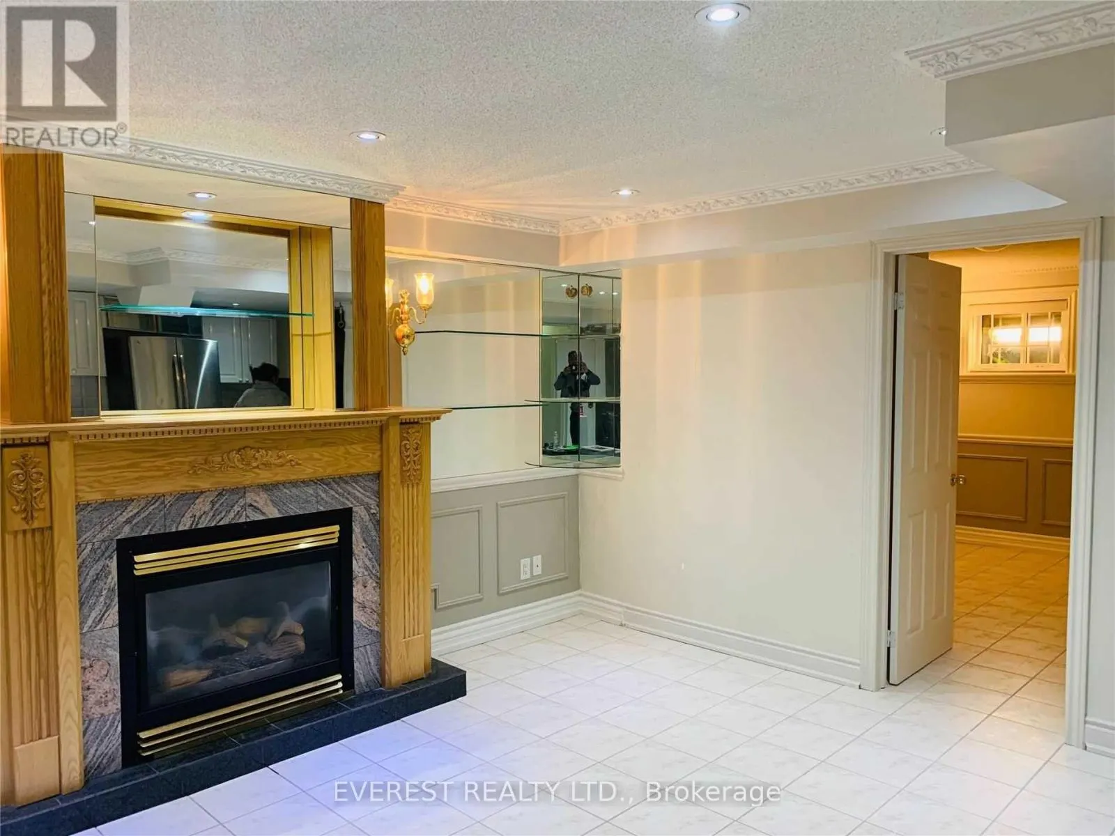 397 TURNBERRY CRESCENT