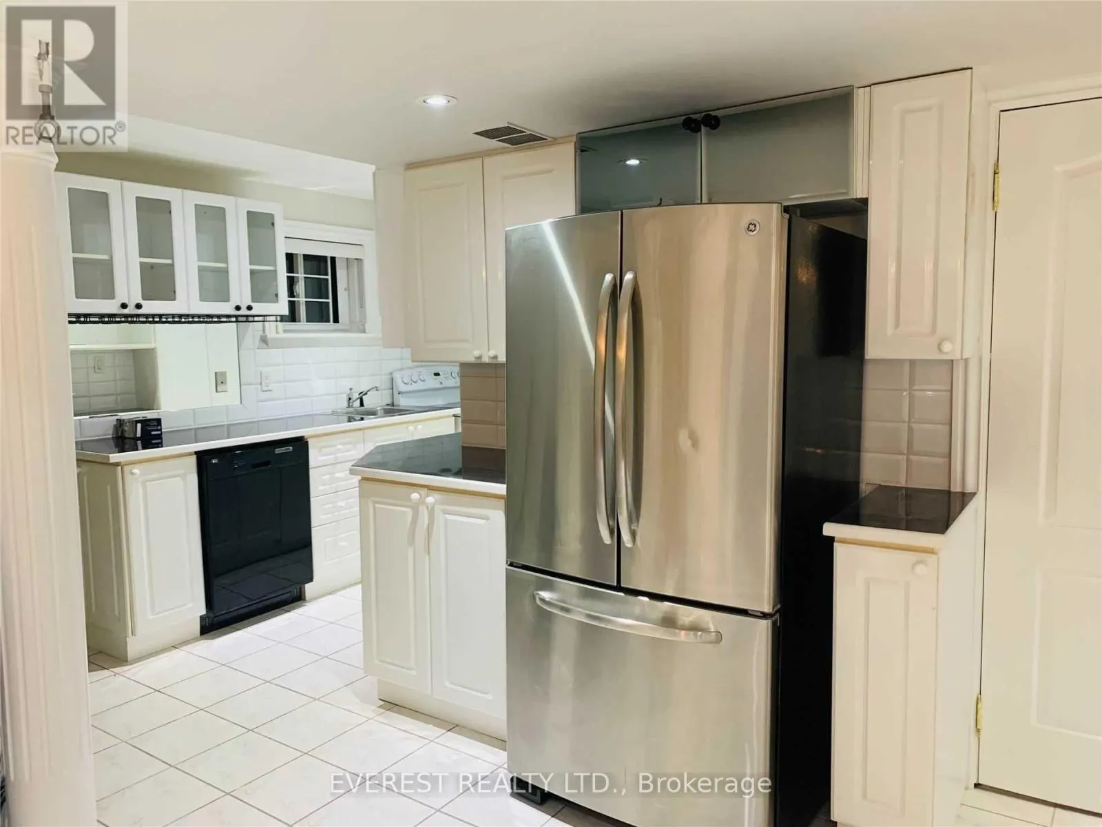 397 TURNBERRY CRESCENT