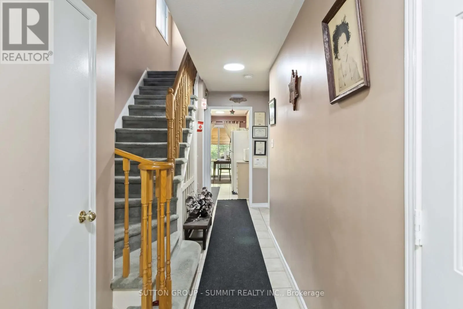 5607 PALMERSTON CRESCENT