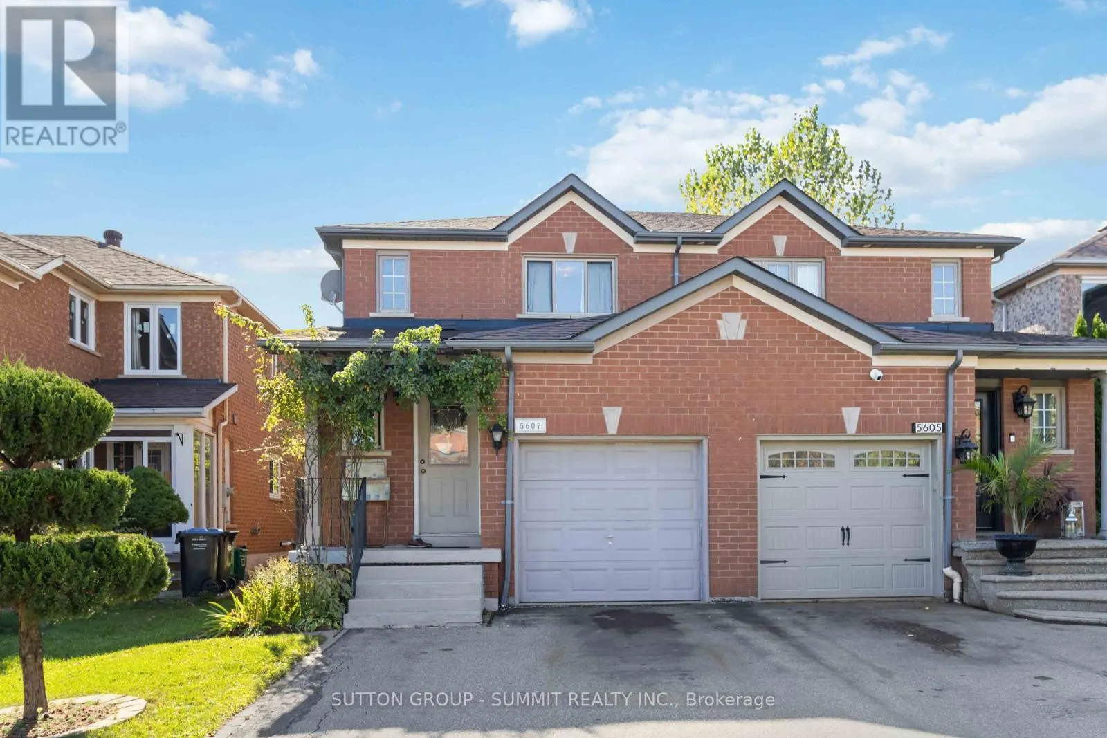 5607 PALMERSTON CRESCENT