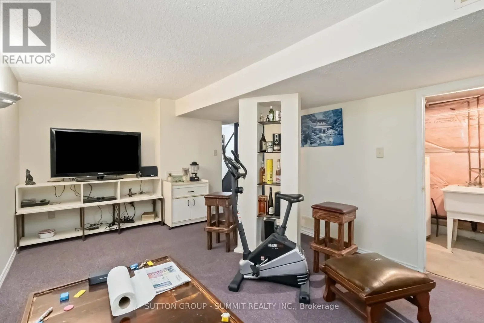 5607 PALMERSTON CRESCENT