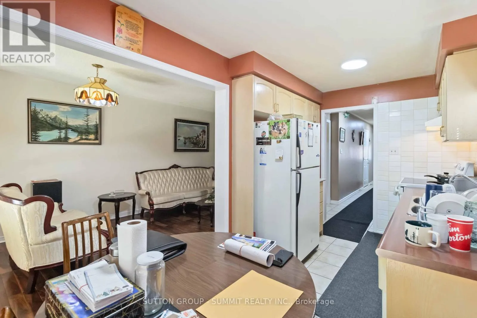 5607 PALMERSTON CRESCENT