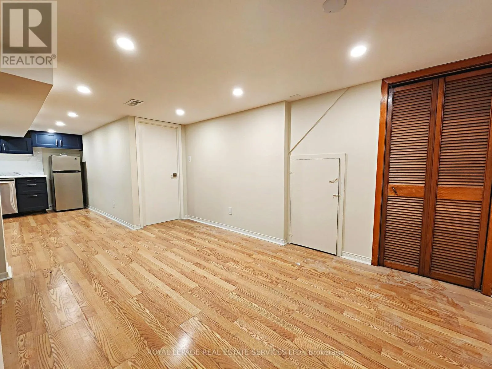 LOWER - 1826 DUFFERIN STREET