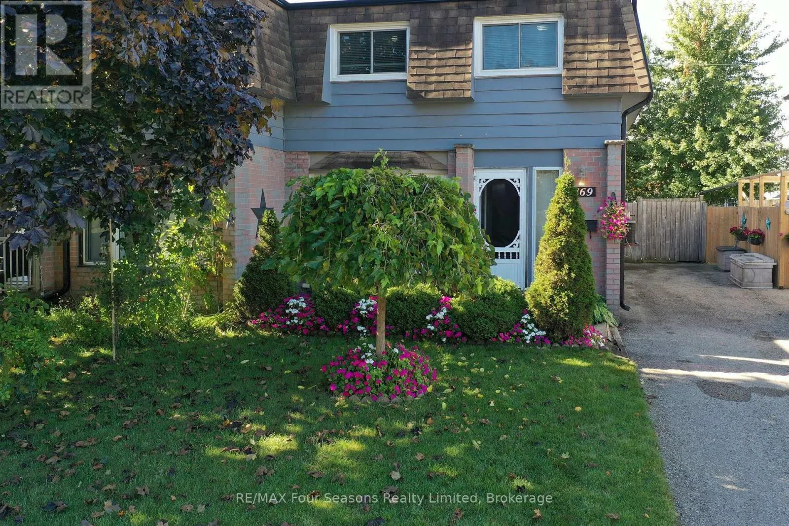 169 BURBANK CRESCENT