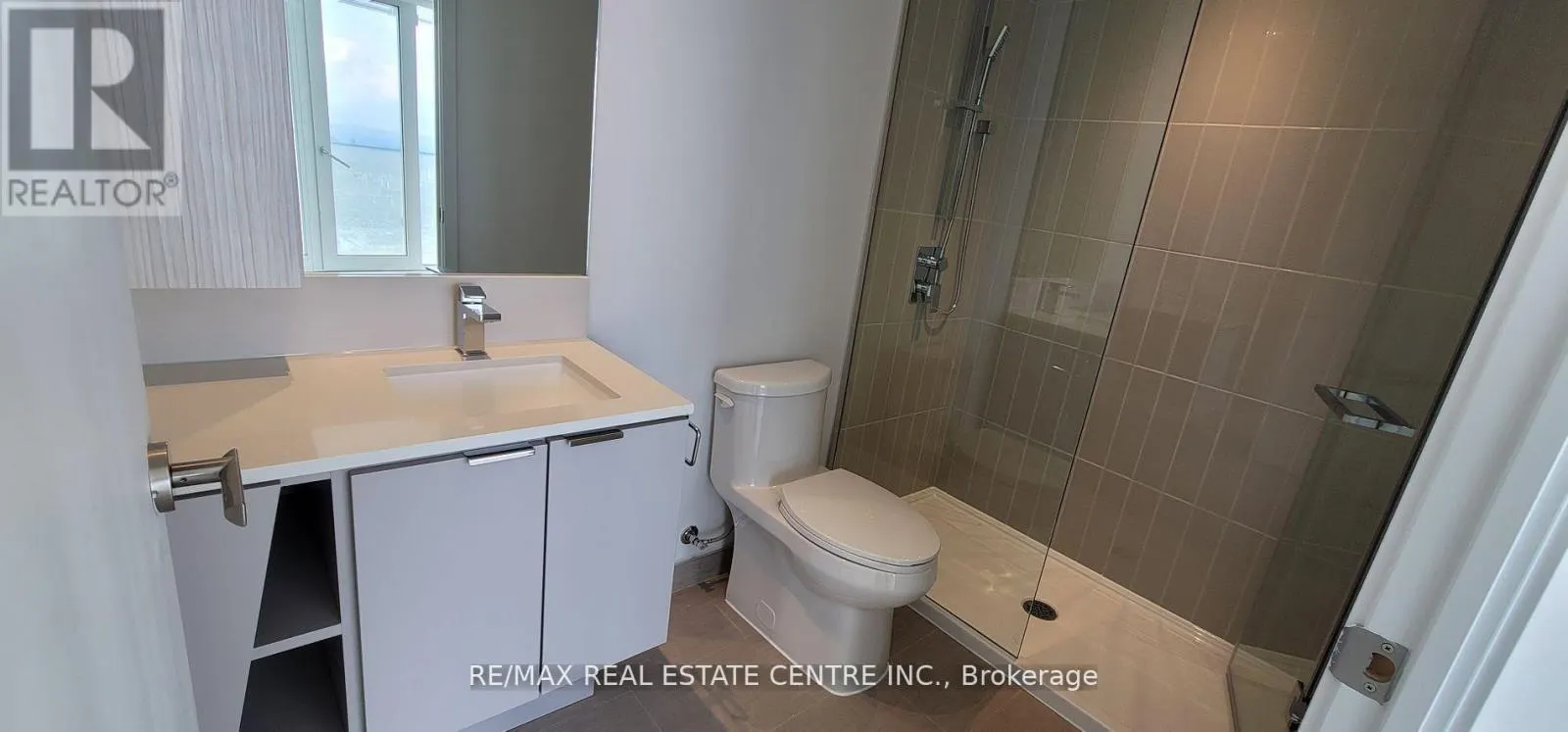 4506 - 3883 QUARTZ ROAD