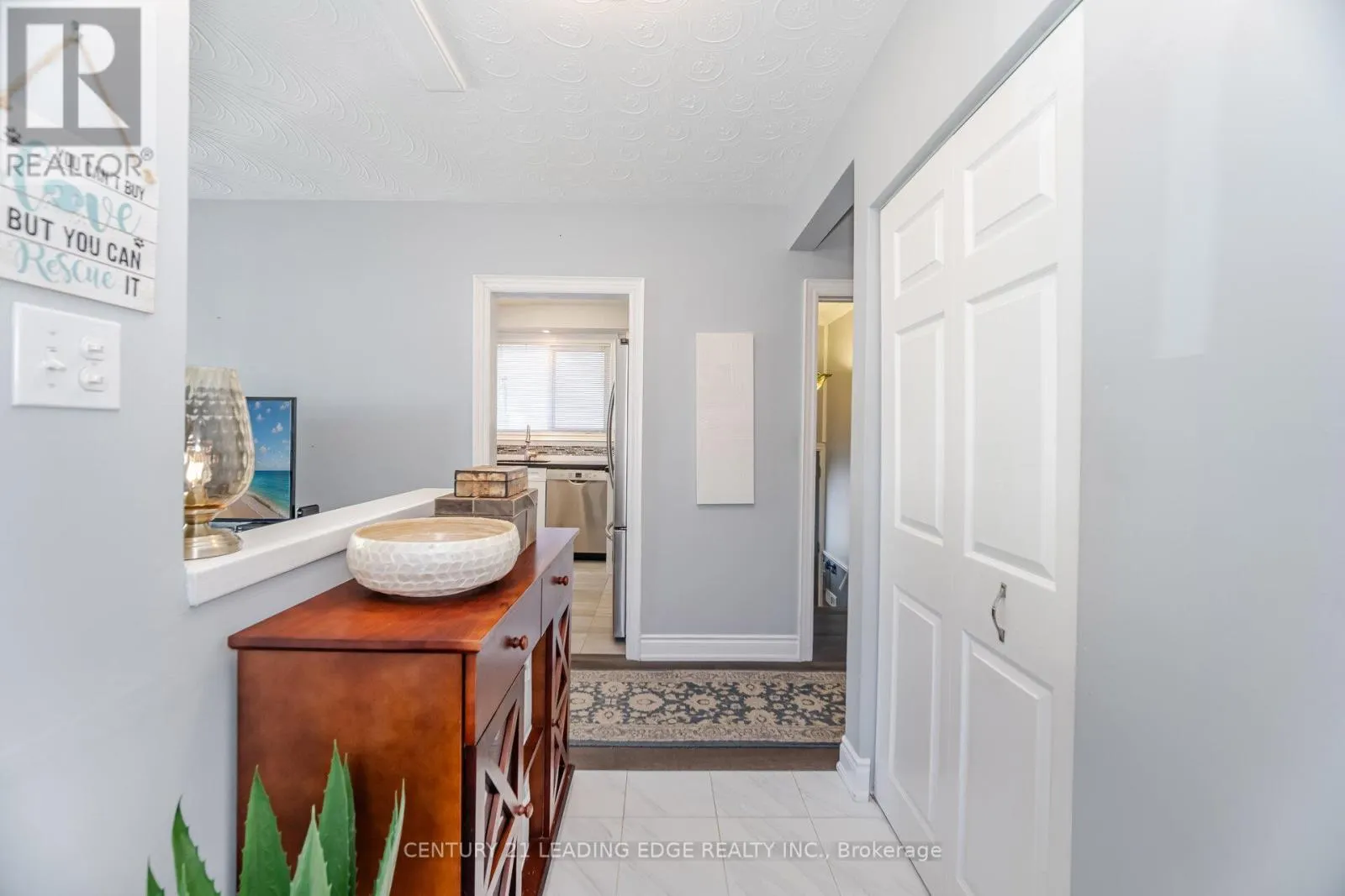 2574 LUNDIGAN DRIVE