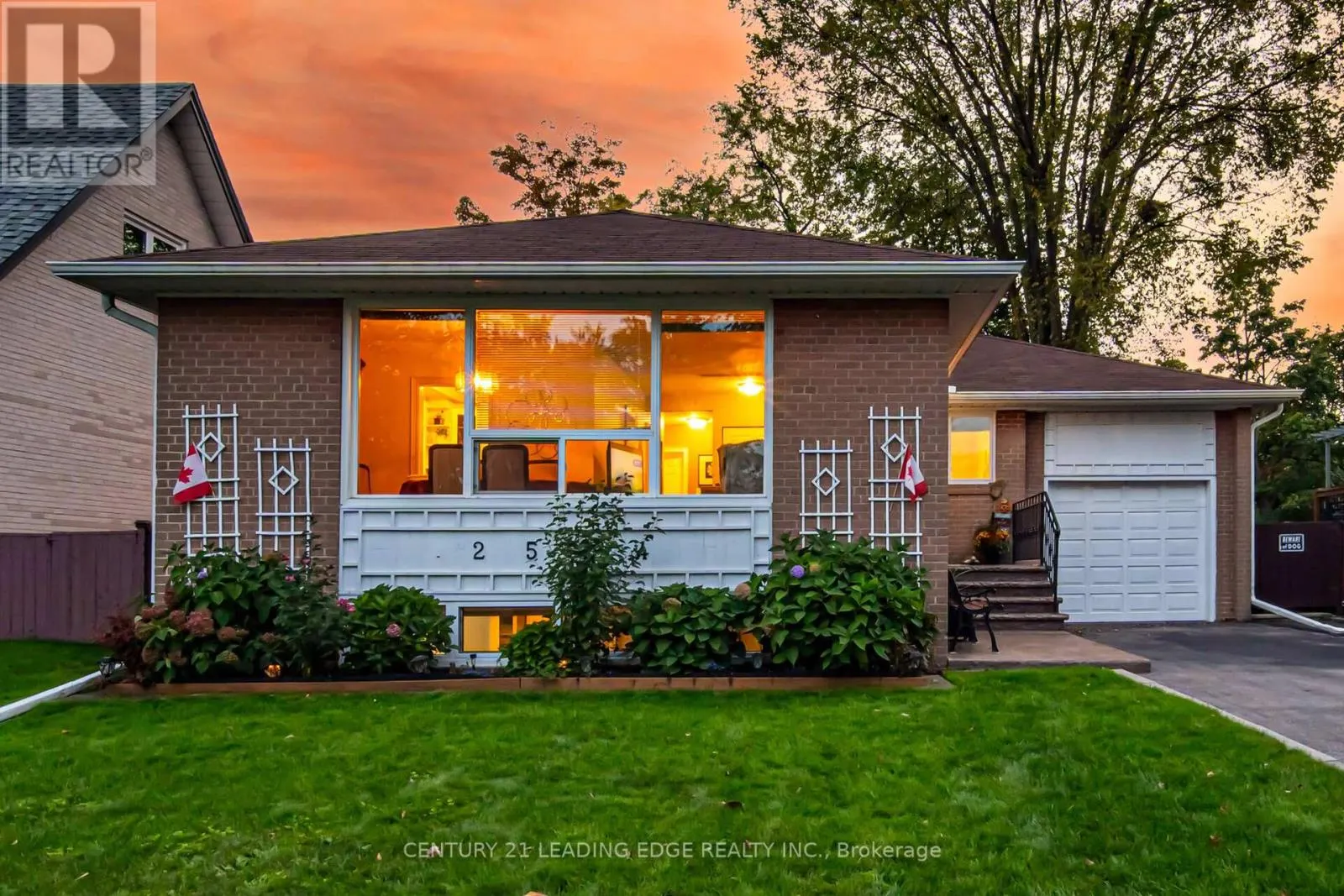 2574 LUNDIGAN DRIVE