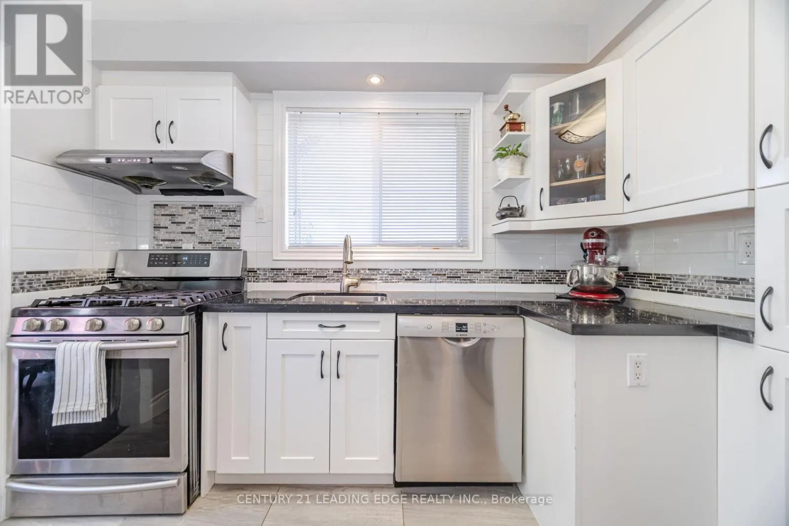 2574 LUNDIGAN DRIVE