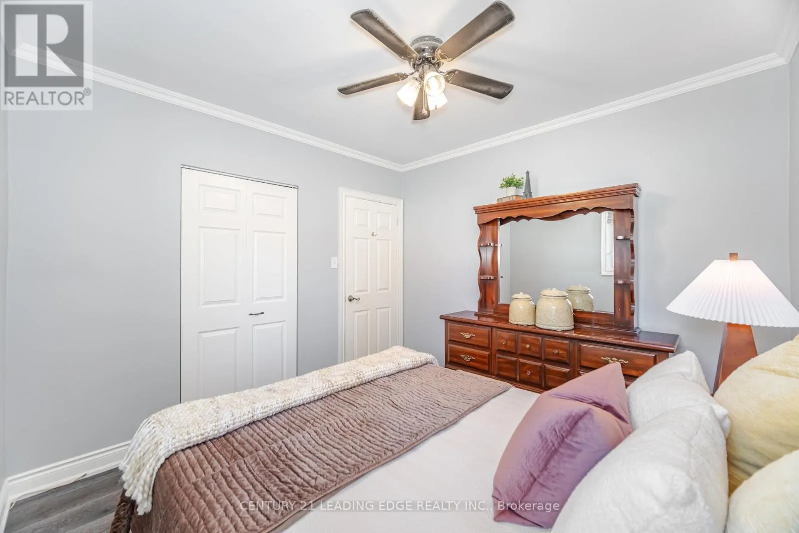 2574 LUNDIGAN DRIVE