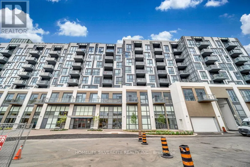 317 - 509 DUNDAS STREET W
