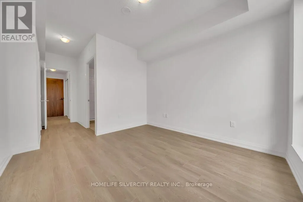 317 - 509 DUNDAS STREET W