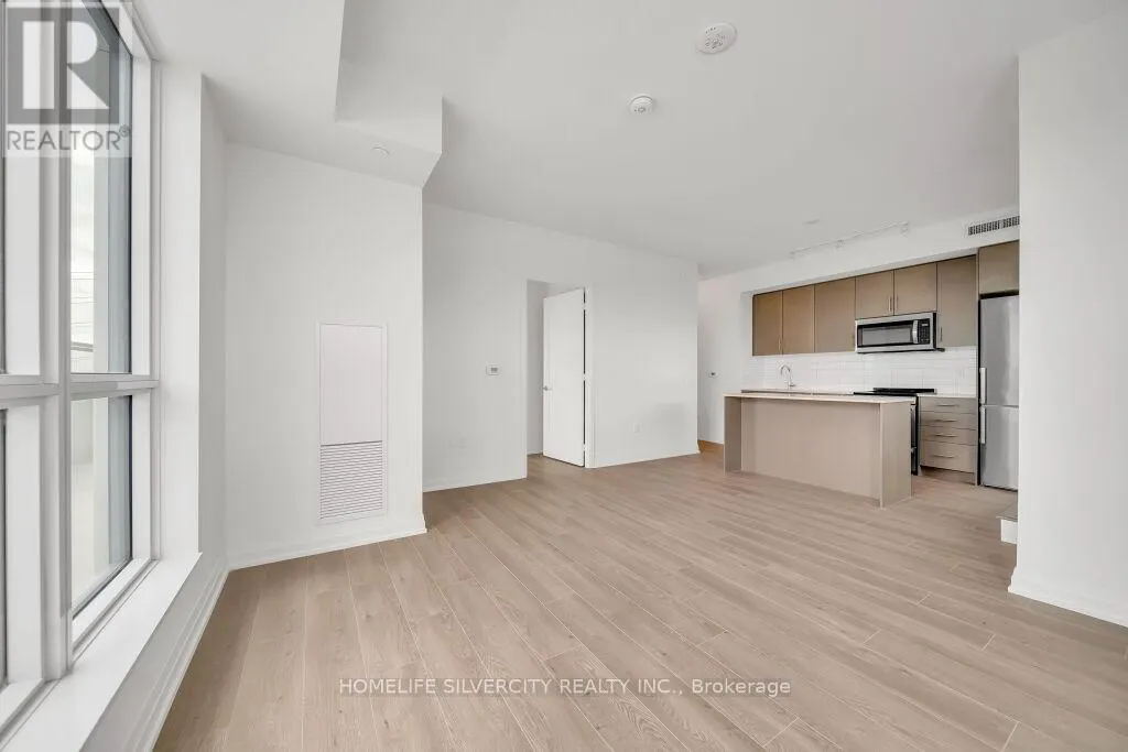 317 - 509 DUNDAS STREET W