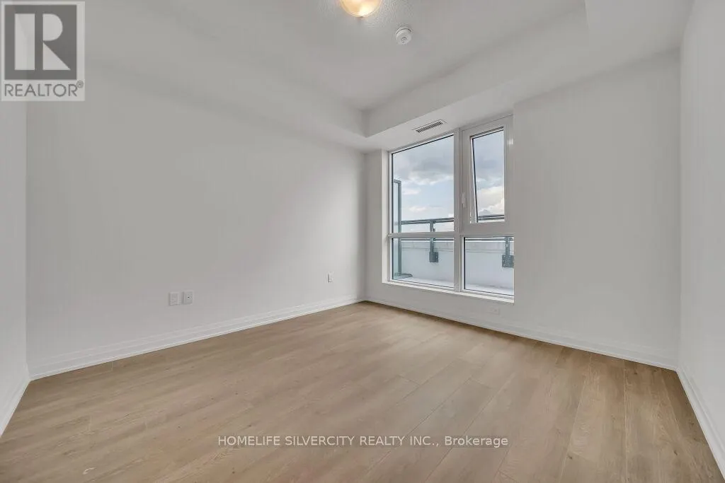 317 - 509 DUNDAS STREET W