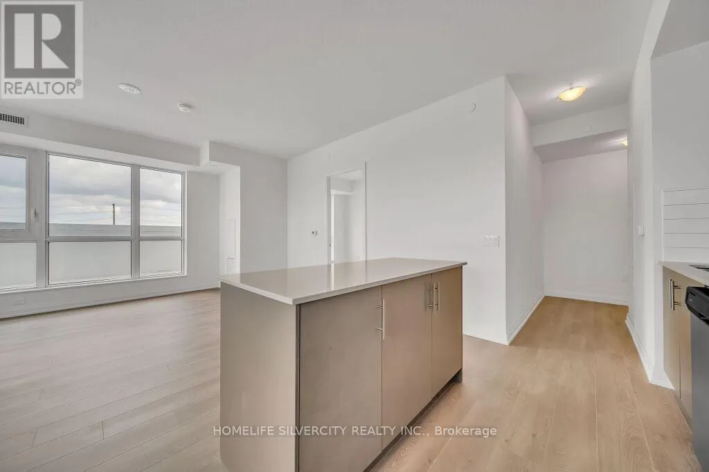 317 - 509 DUNDAS STREET W