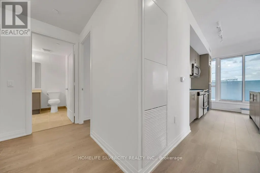 317 - 509 DUNDAS STREET W