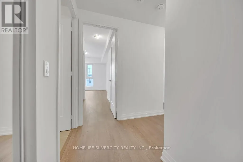 317 - 509 DUNDAS STREET W