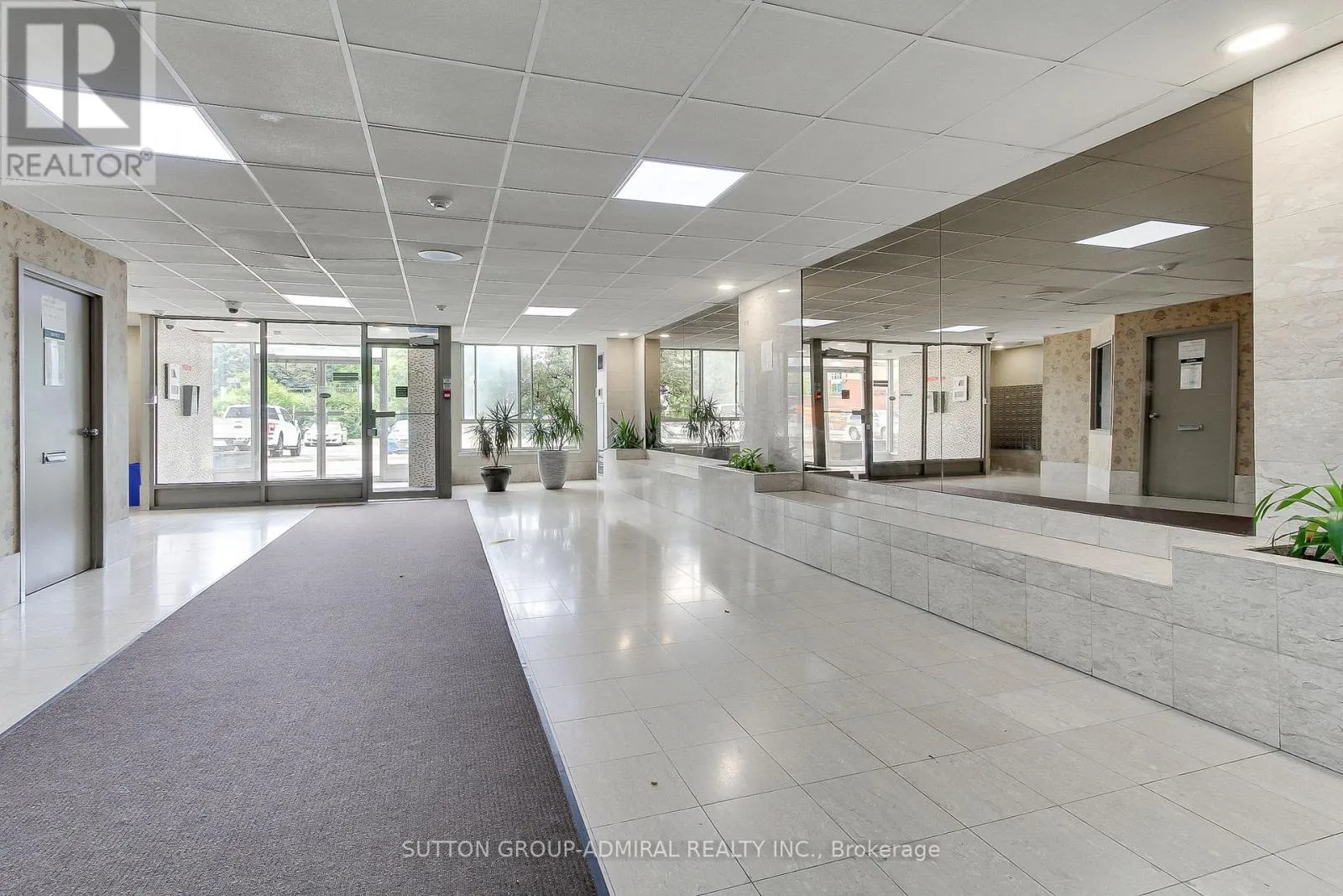 1205 - 2470 EGLINTON AVENUE W
