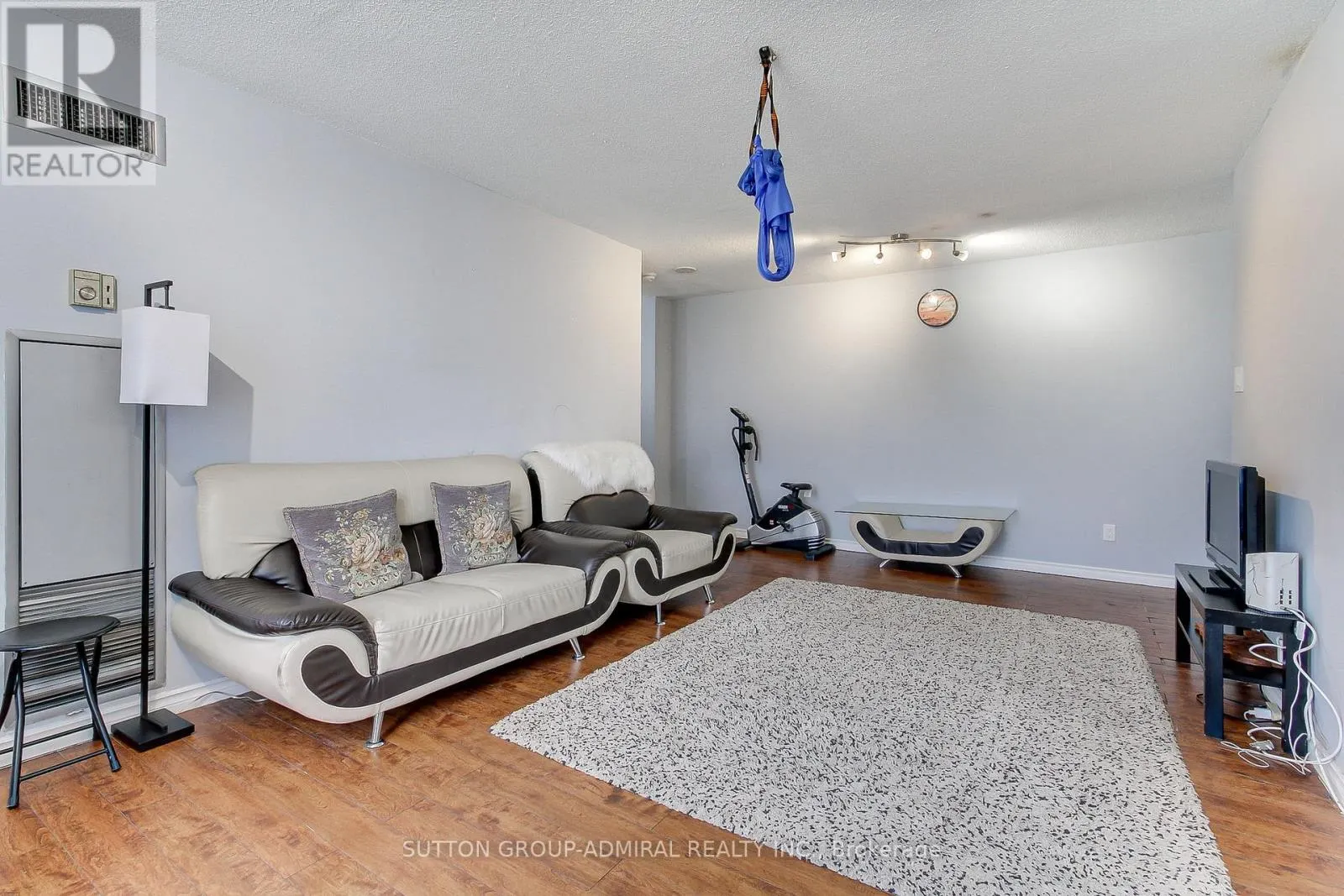 1205 - 2470 EGLINTON AVENUE W