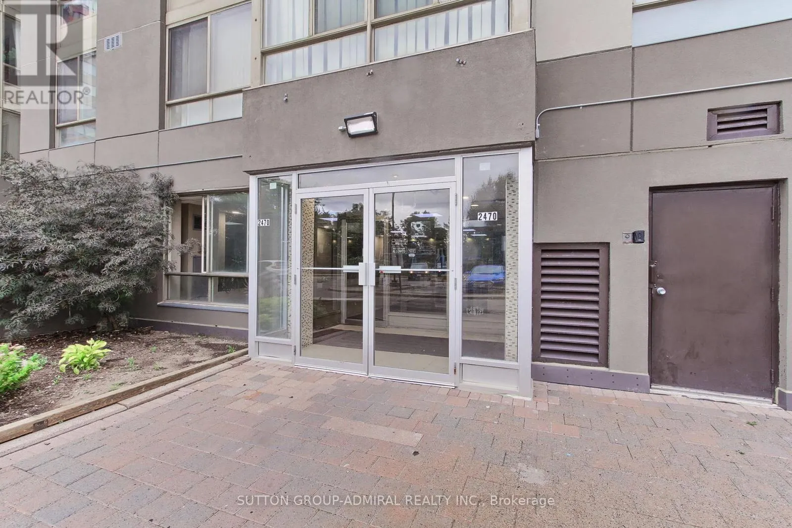 1205 - 2470 EGLINTON AVENUE W