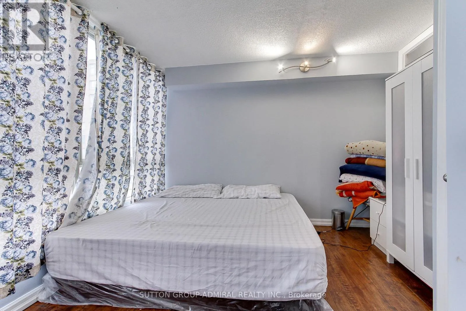 1205 - 2470 EGLINTON AVENUE W