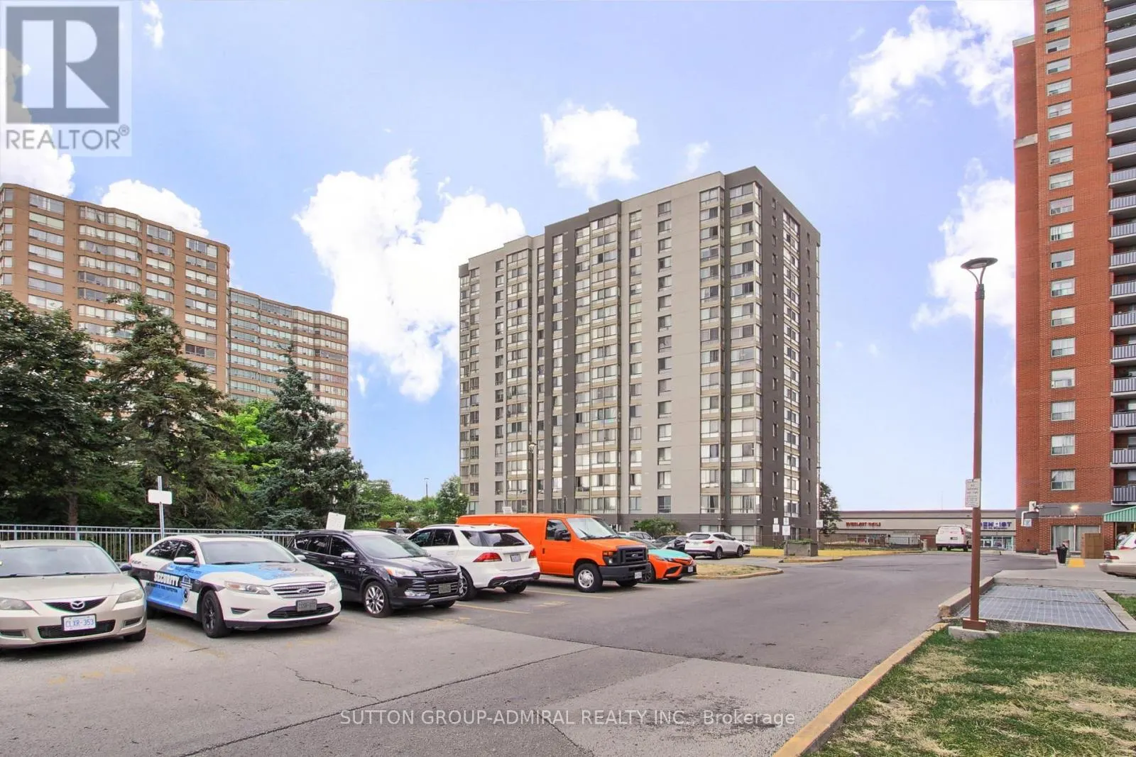 1205 - 2470 EGLINTON AVENUE W