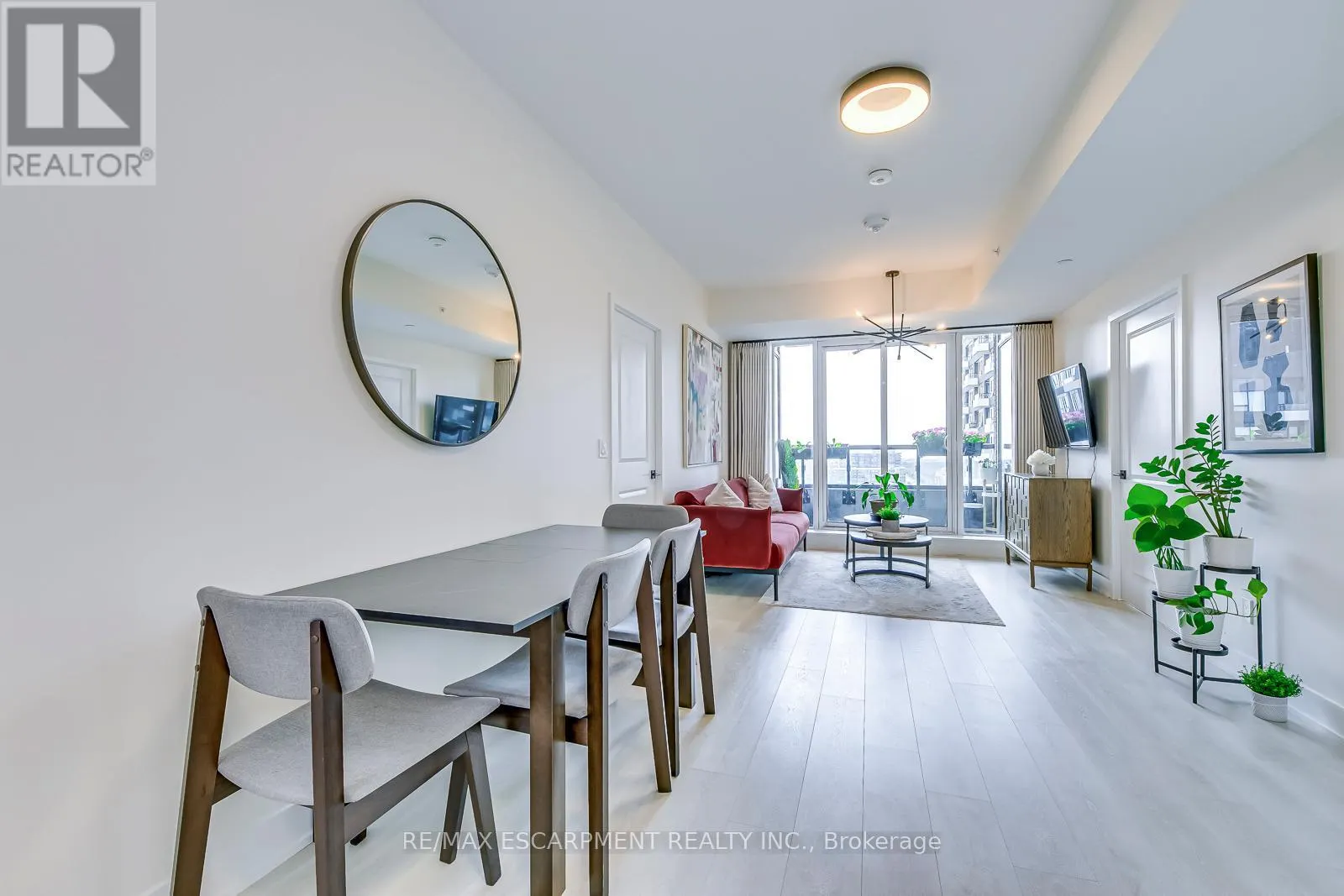 1120 - 2489 TAUNTON ROAD