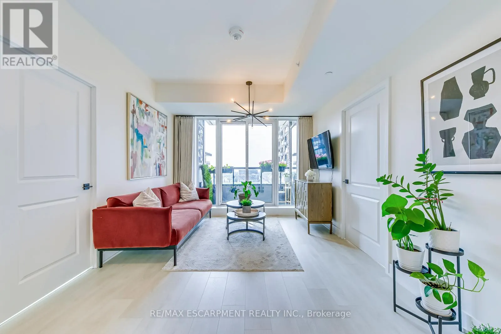 1120 - 2489 TAUNTON ROAD