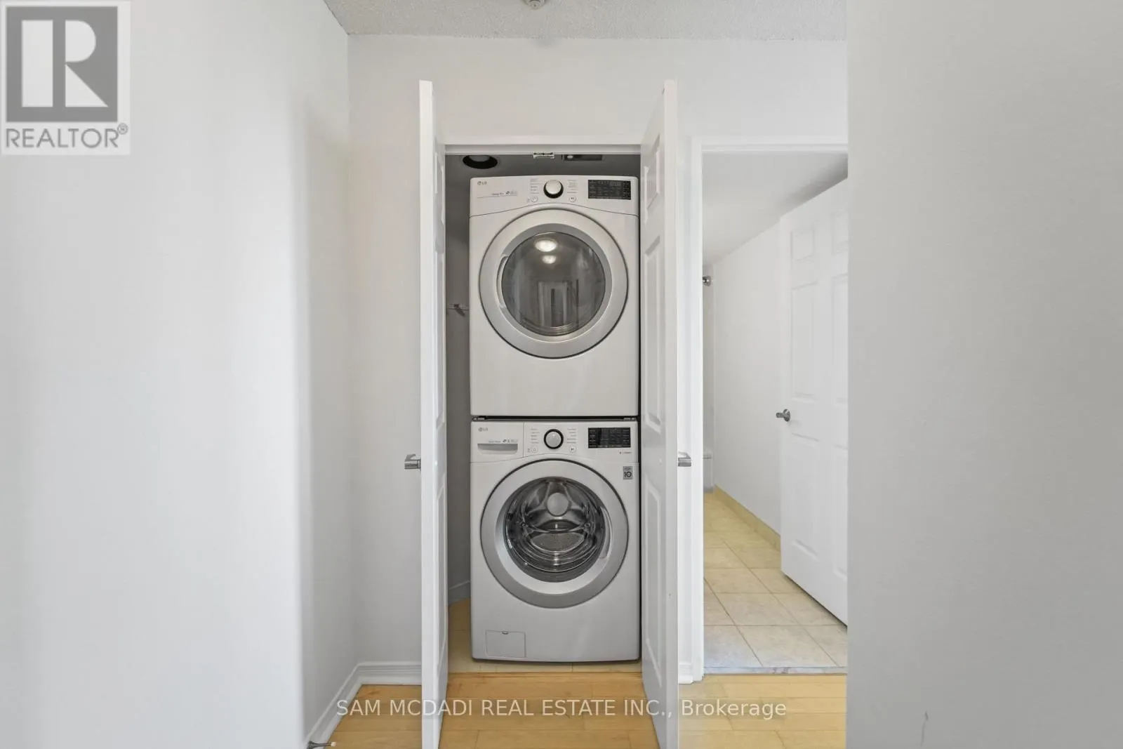 1807 - 2177 BURNHAMTHORPE ROAD W