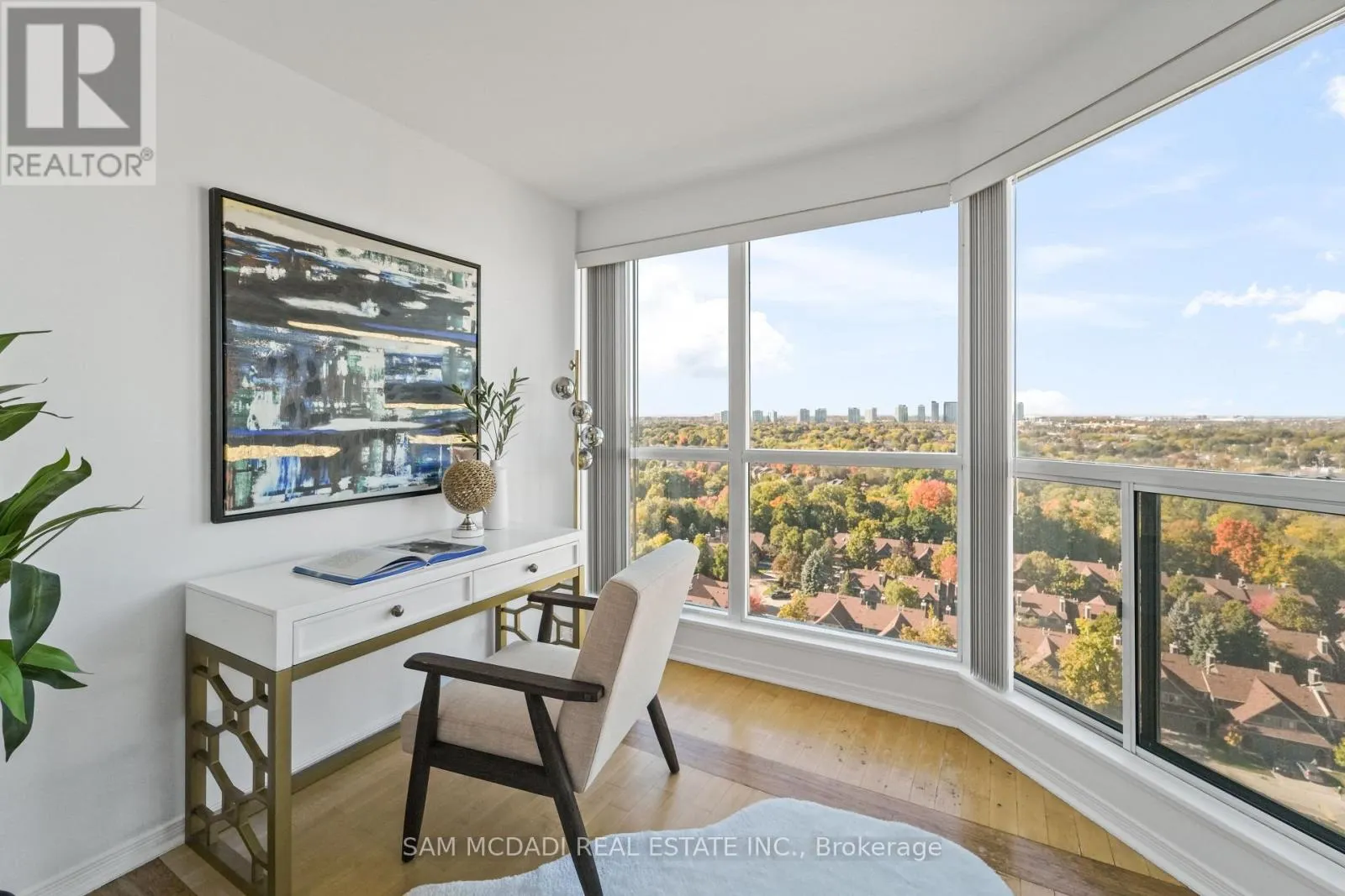 1807 - 2177 BURNHAMTHORPE ROAD W