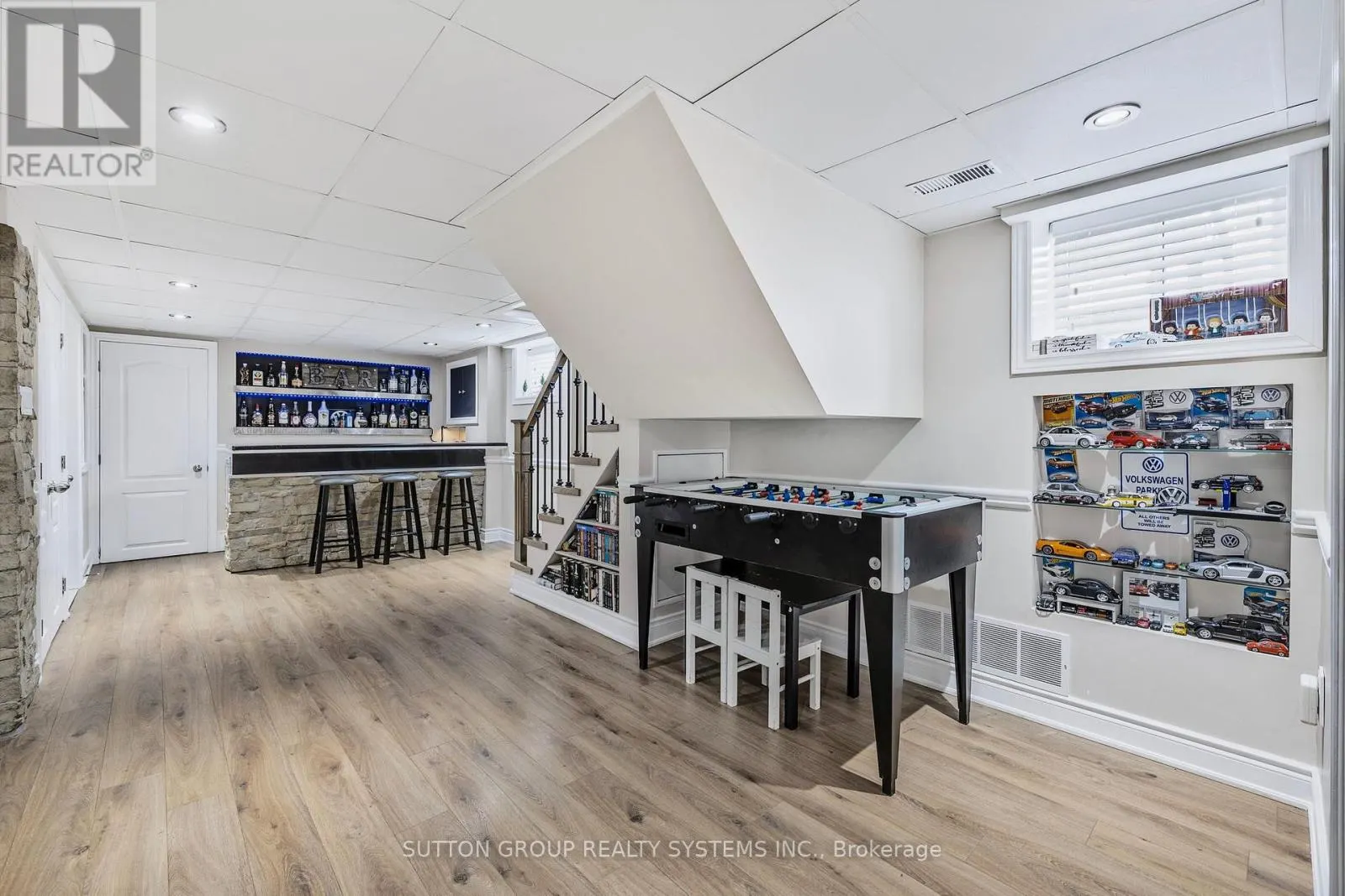 85 KANE AVENUE