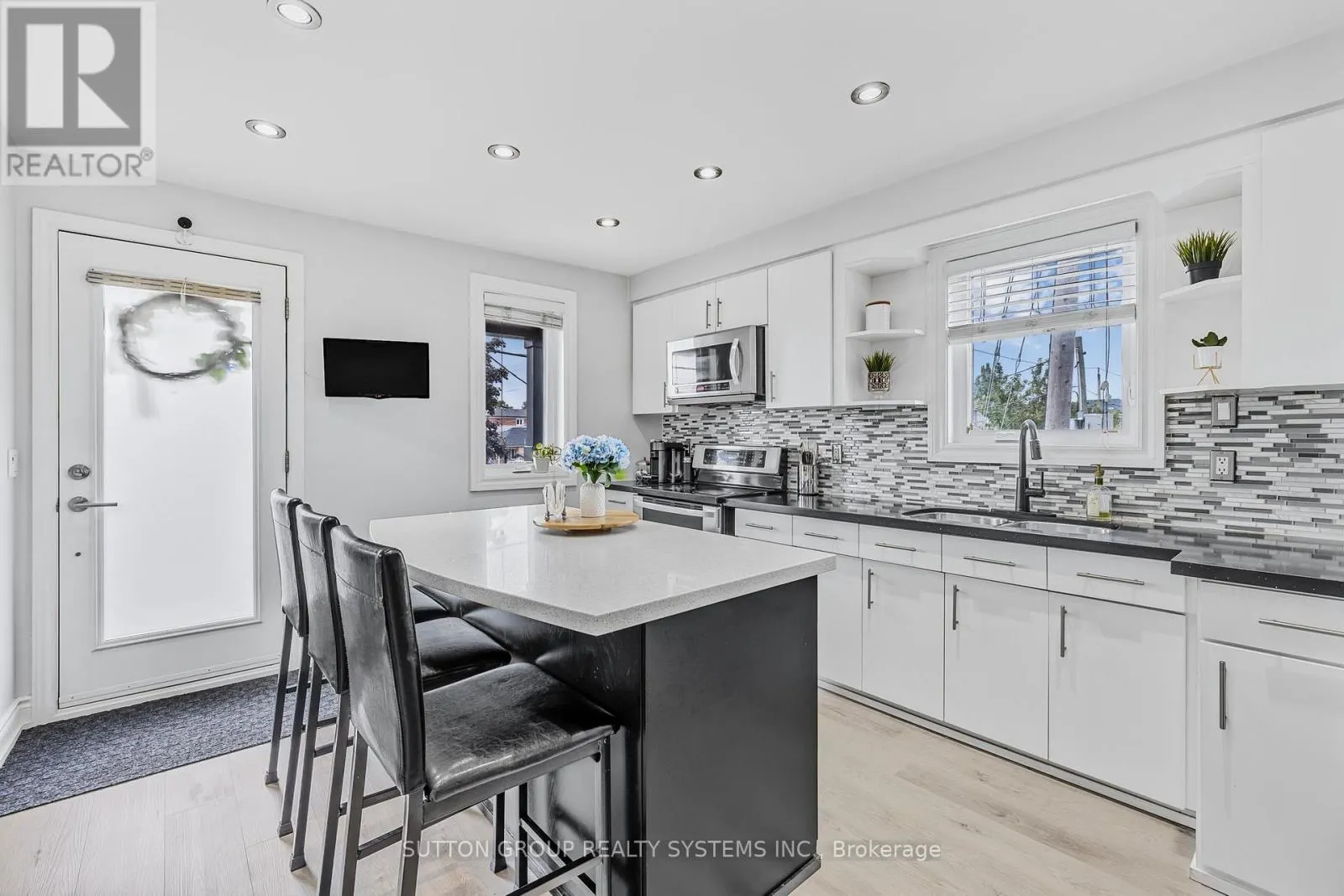 85 KANE AVENUE