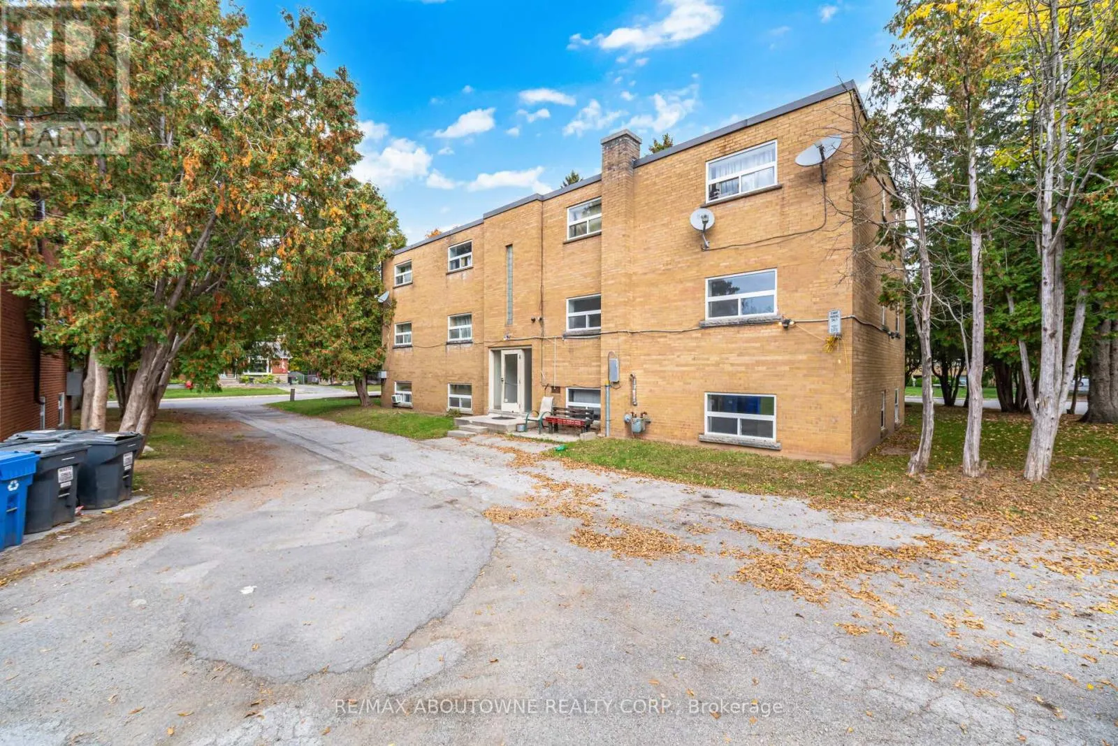 2 - 2144 LILNAN COURT