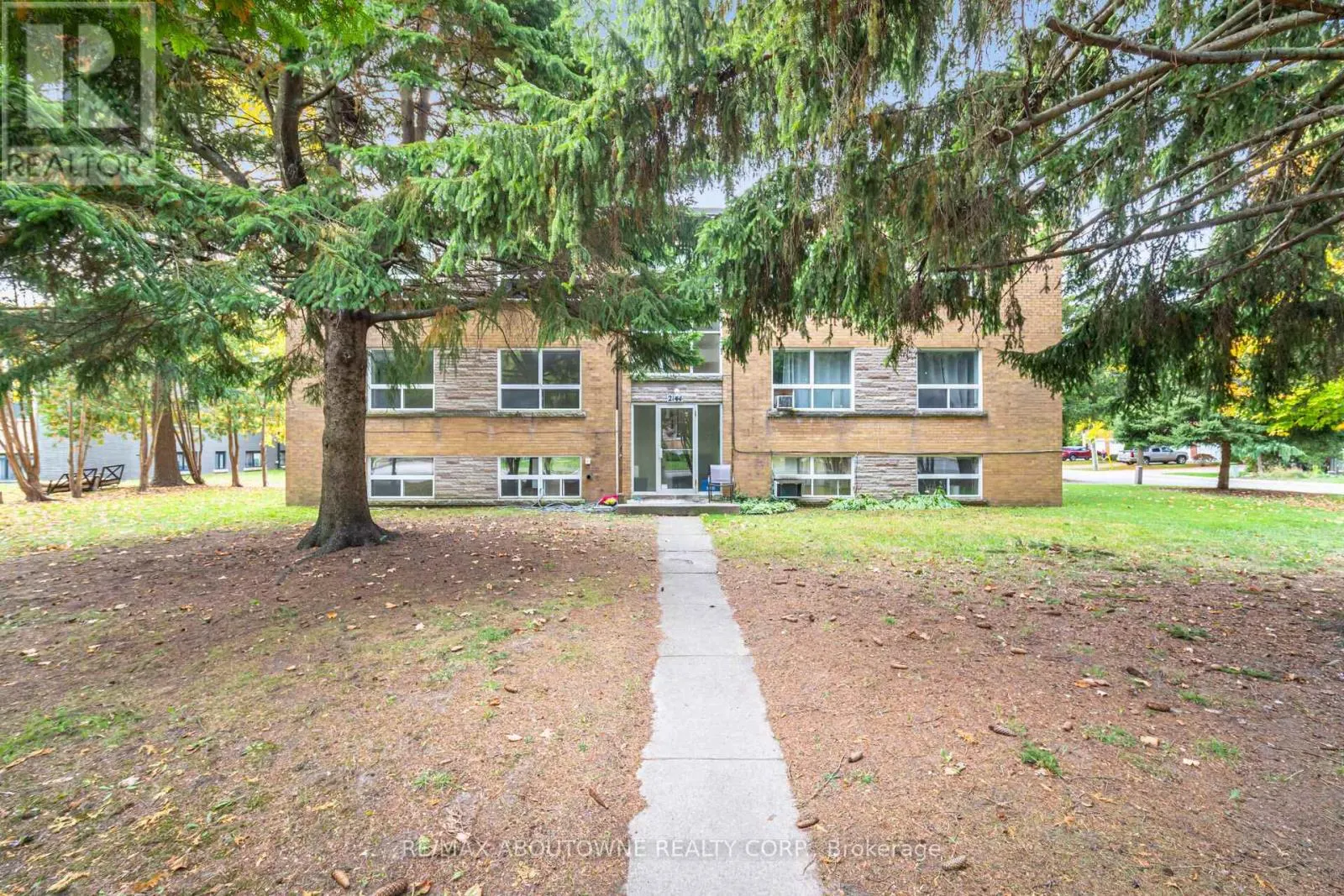 2 - 2144 LILNAN COURT
