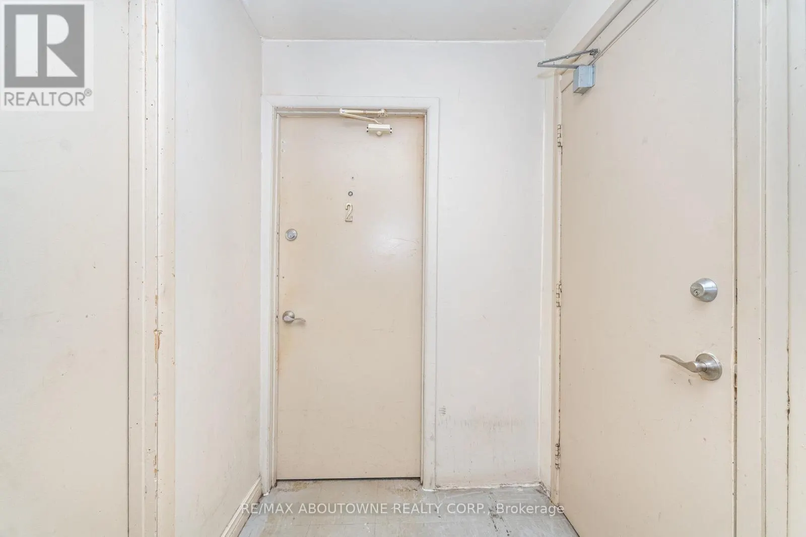 2 - 2144 LILNAN COURT