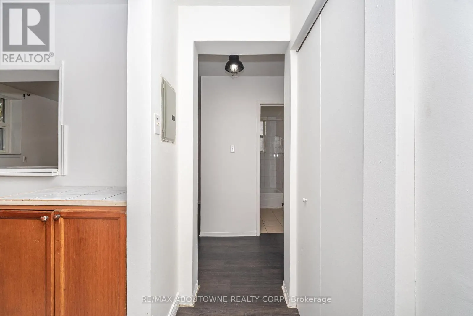 2 - 2144 LILNAN COURT