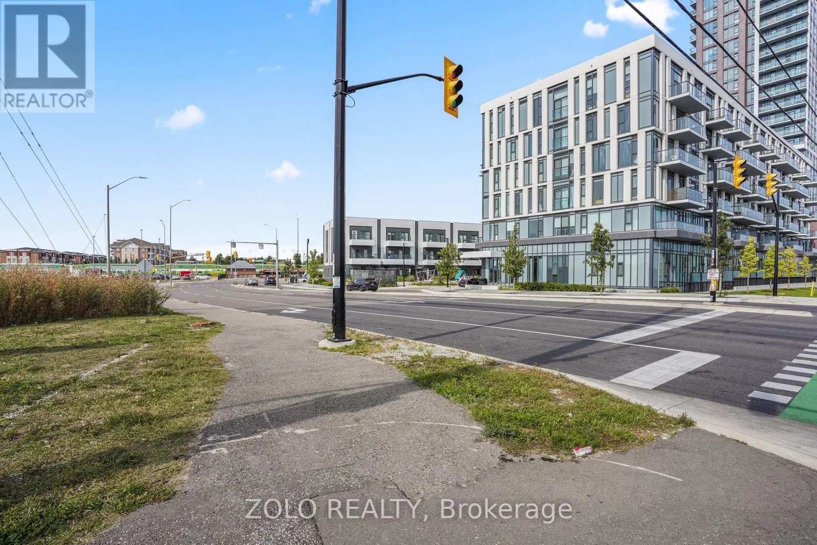 512 - 10 LAGERFELD DRIVE