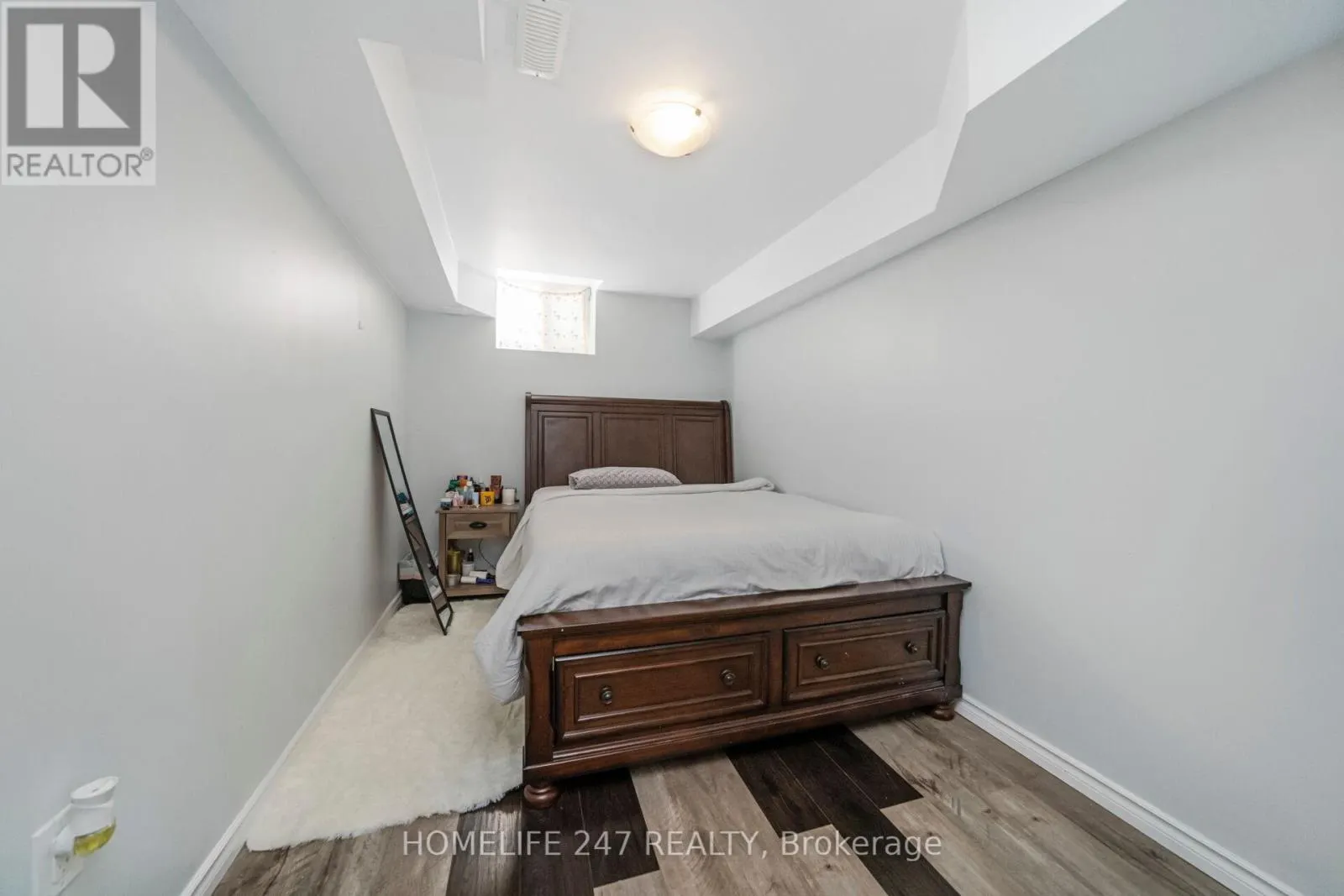 638 MADAME STREET