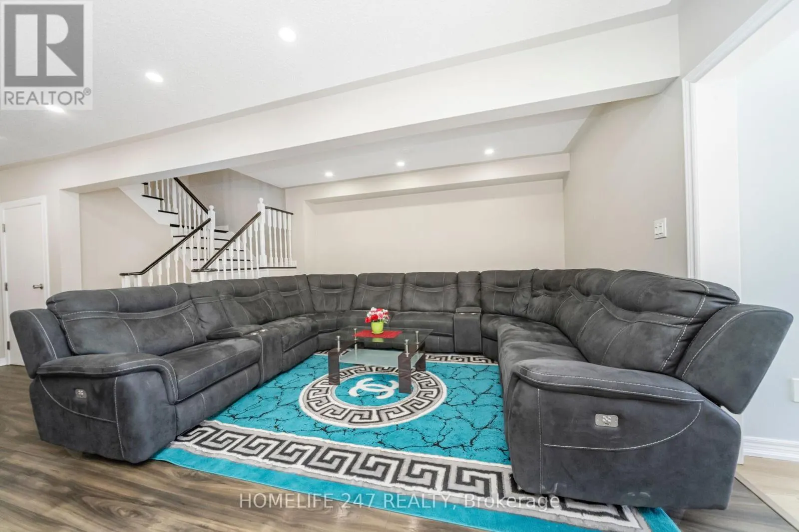 638 MADAME STREET