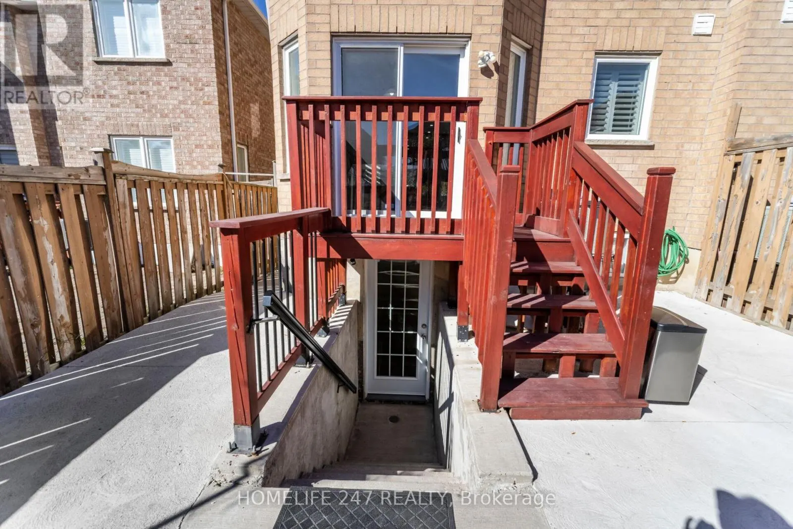 638 MADAME STREET