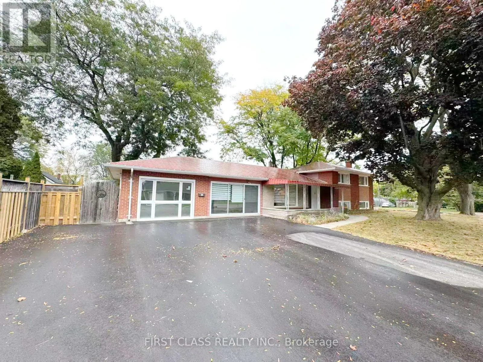 UPPER - 741 PROCTOR ROAD