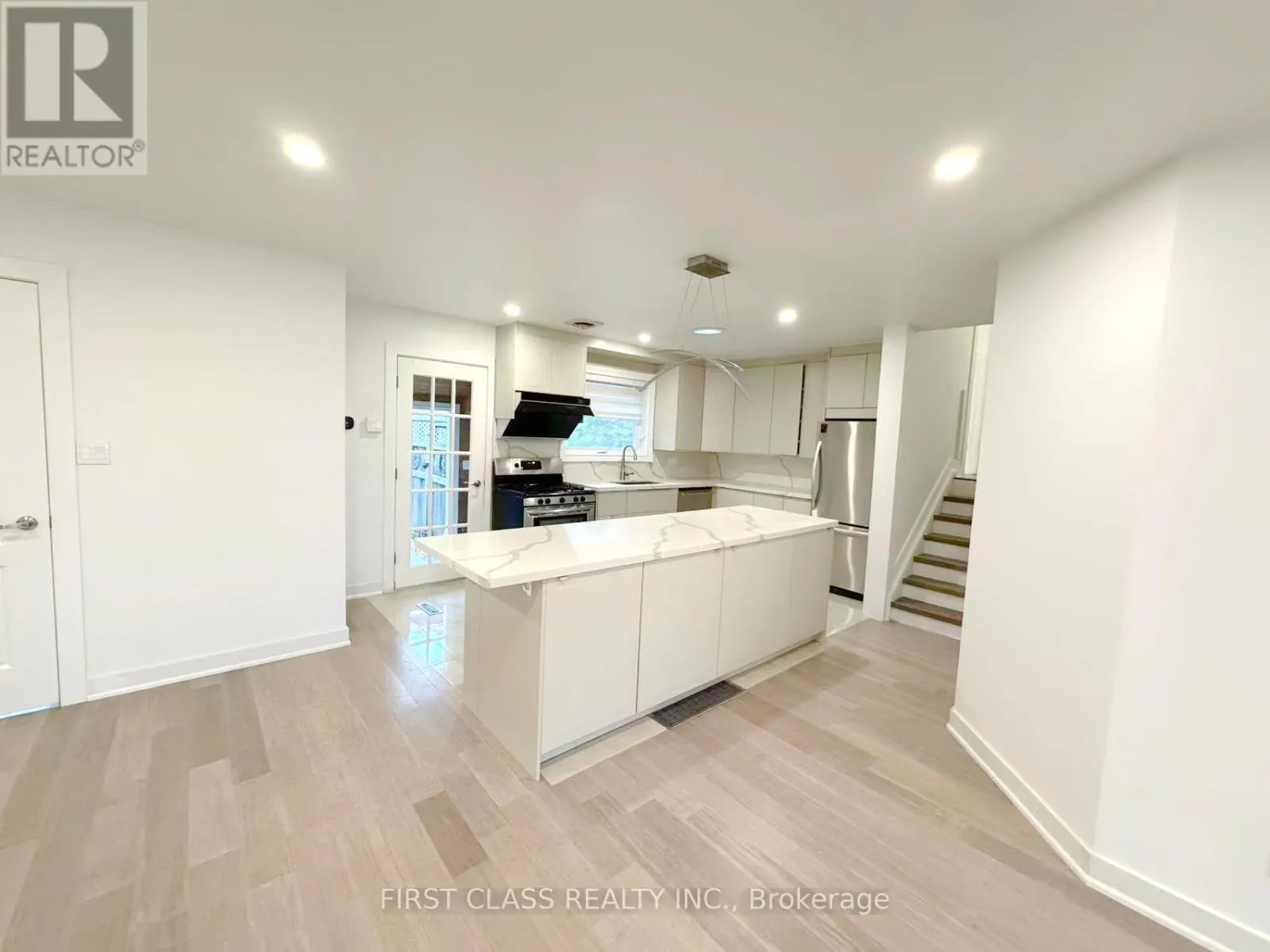 UPPER - 741 PROCTOR ROAD