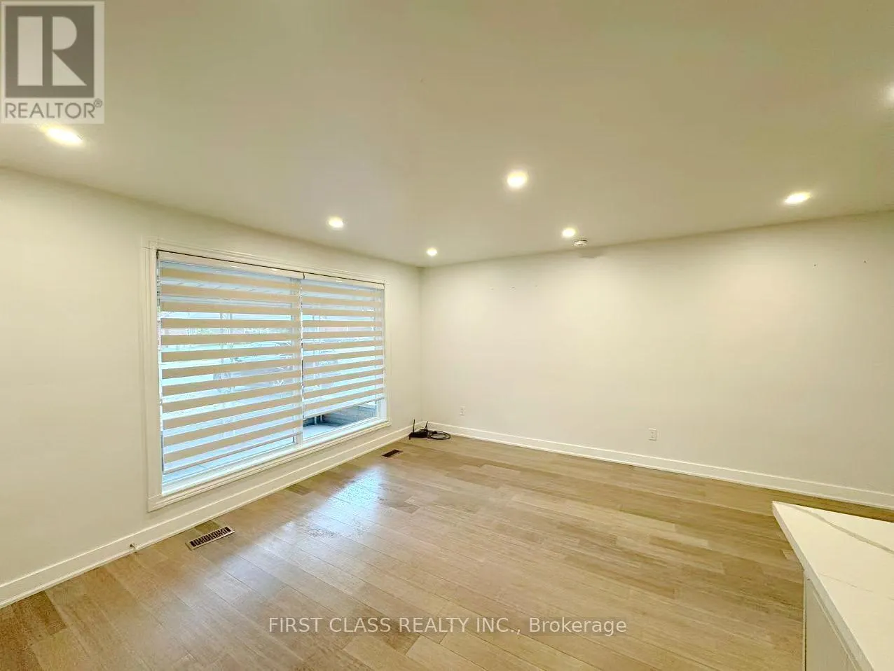 UPPER - 741 PROCTOR ROAD
