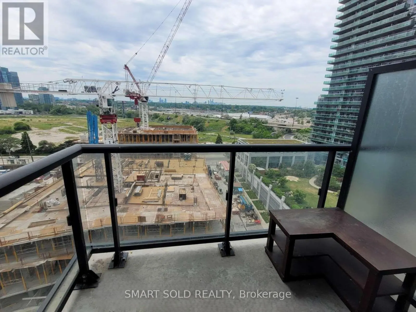 1206 - 39 ANNIE CRAIG DRIVE