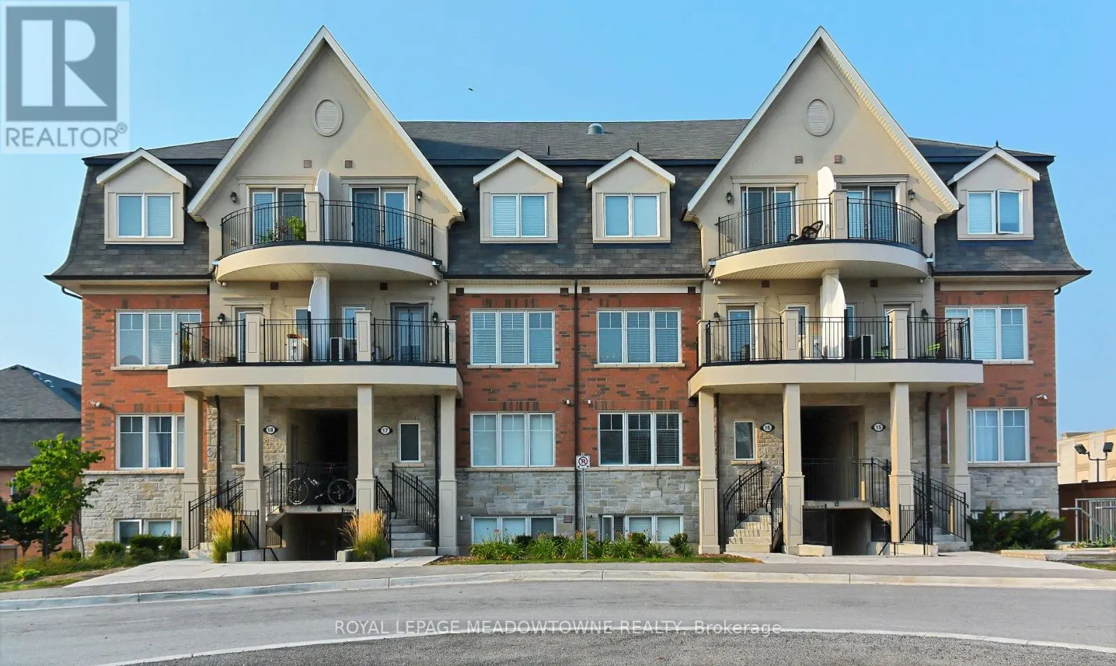 1704 - 2420 BARONWOOD DRIVE