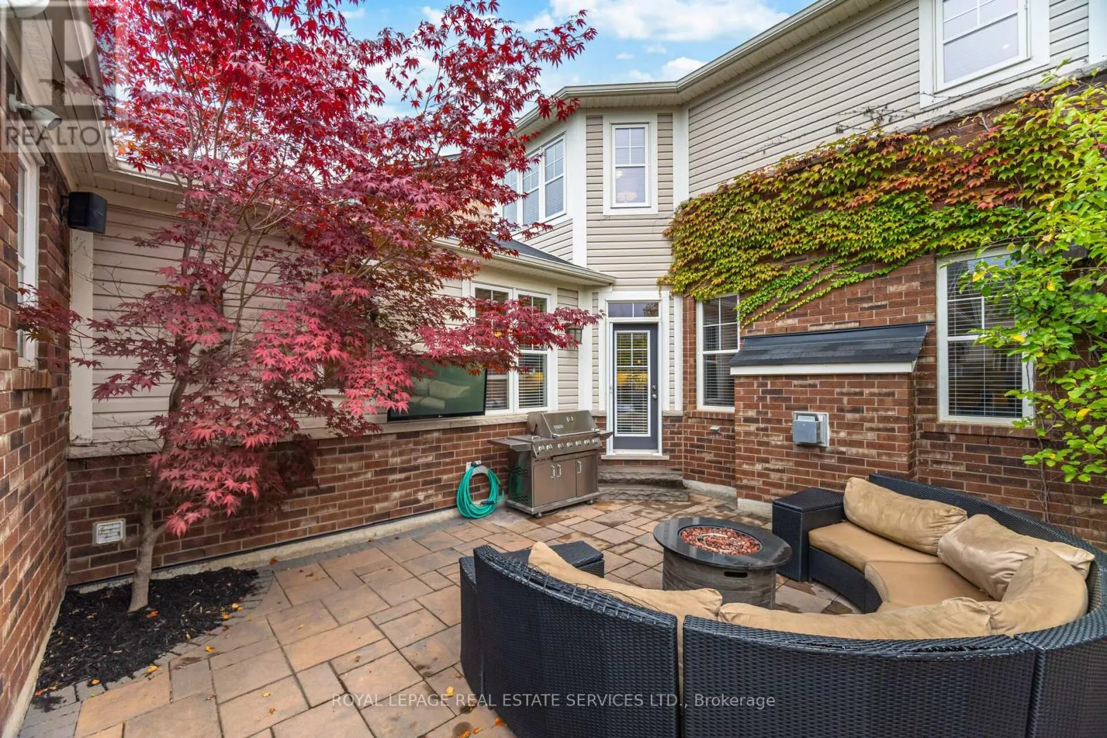 444 COOMBS COURT
