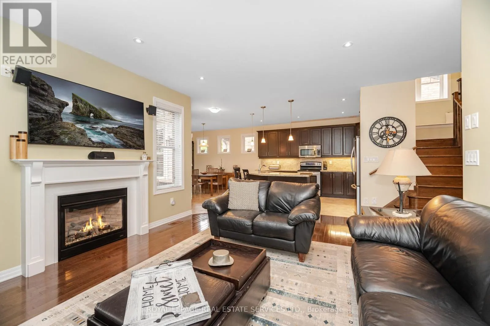 444 COOMBS COURT