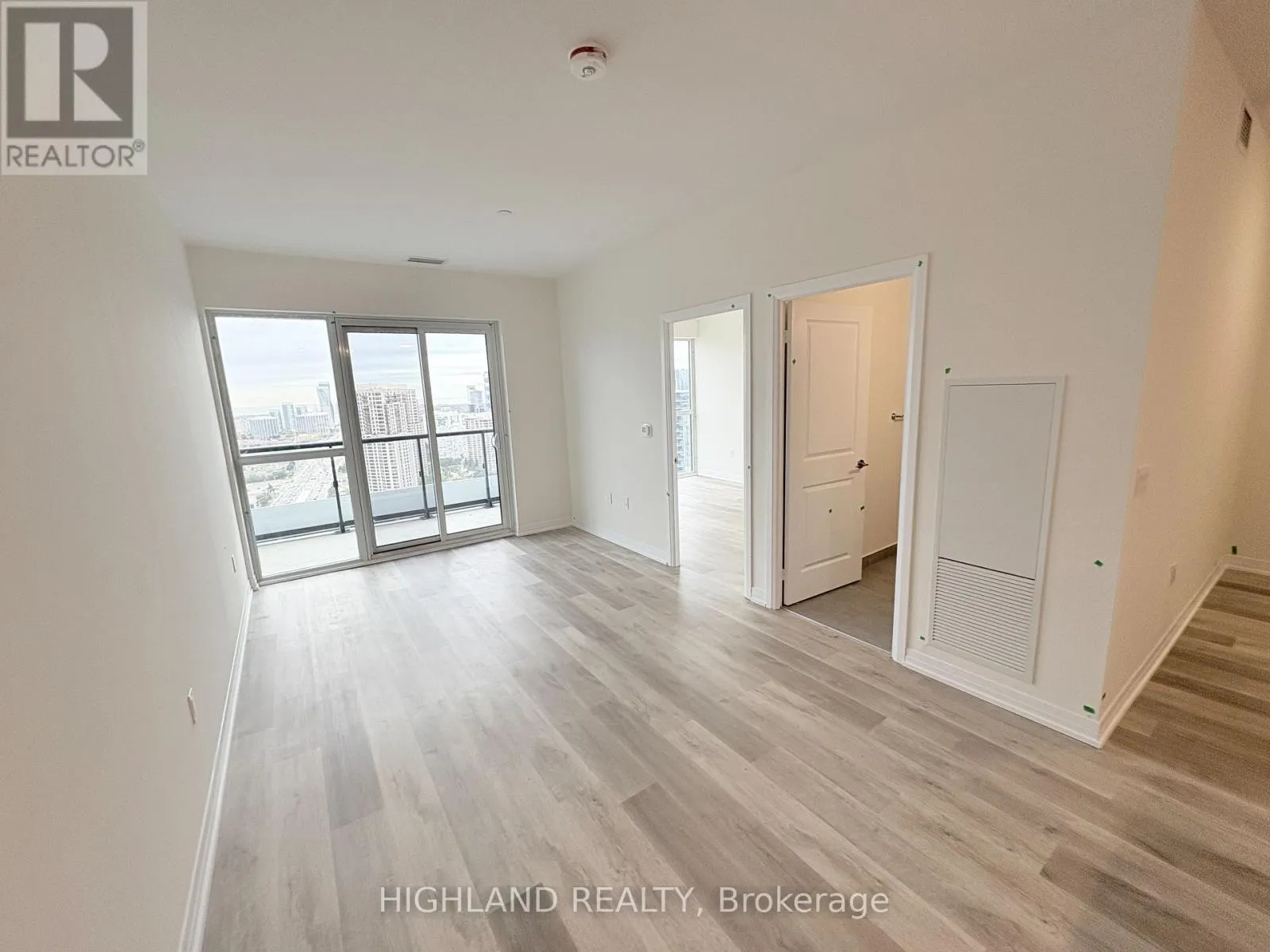 2803 - 15 WATERGARDEN DRIVE